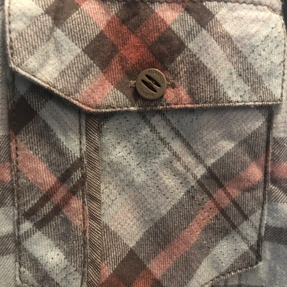 NEW⭐️ Button down long sleeve - Picture 3 of 7